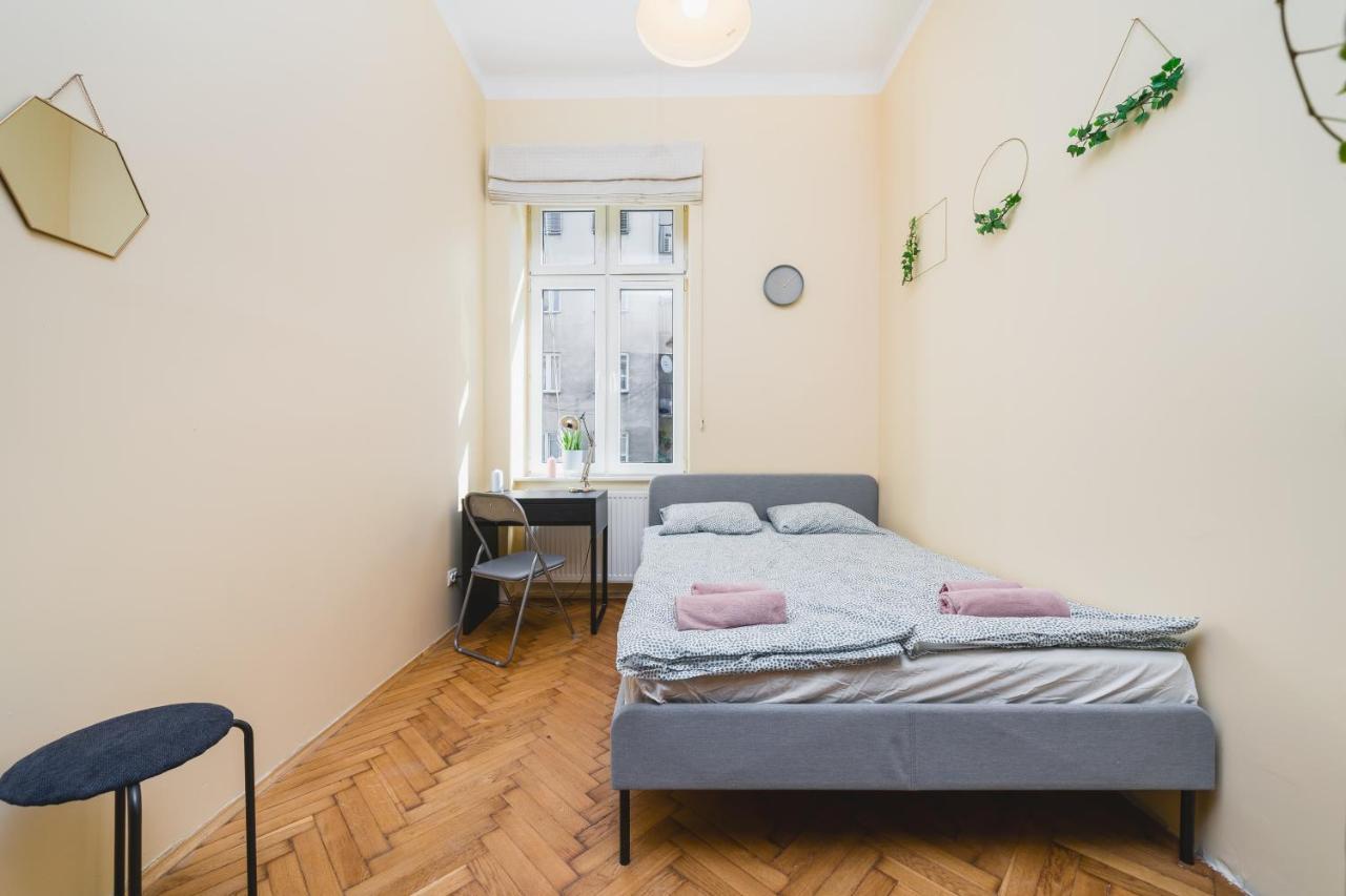 Homely 4 Bedroom Apartment - Old Town - By Upstairs Krakow Luaran gambar
