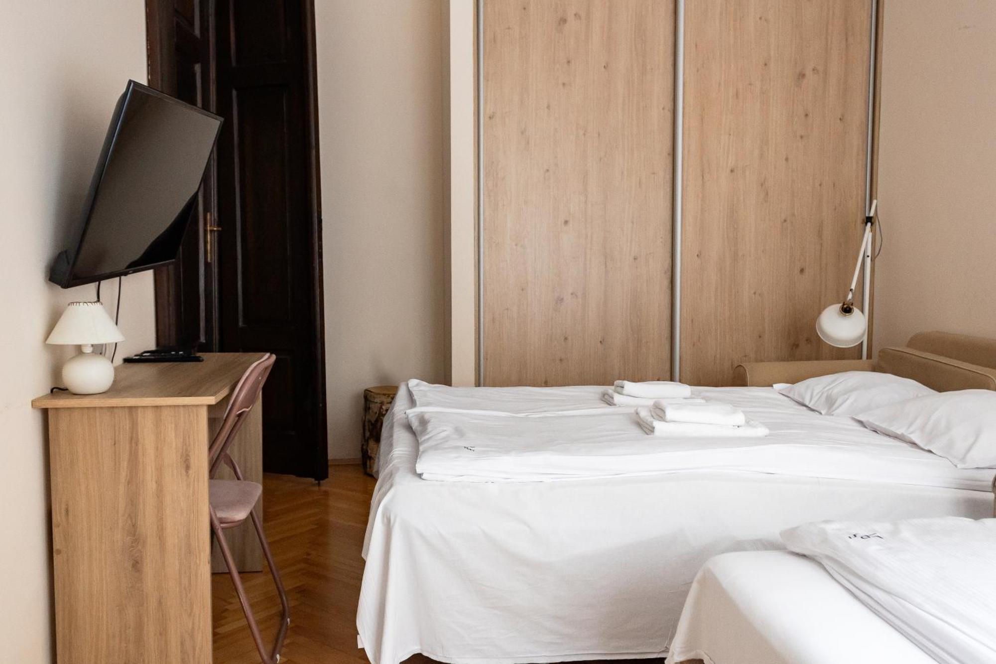 Homely 4 Bedroom Apartment - Old Town - By Upstairs Krakow Luaran gambar